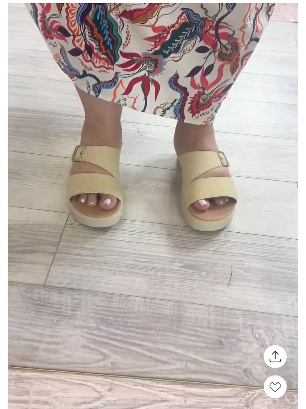 Dr. Scholls Madison Cloud Slide 7M Sandals only